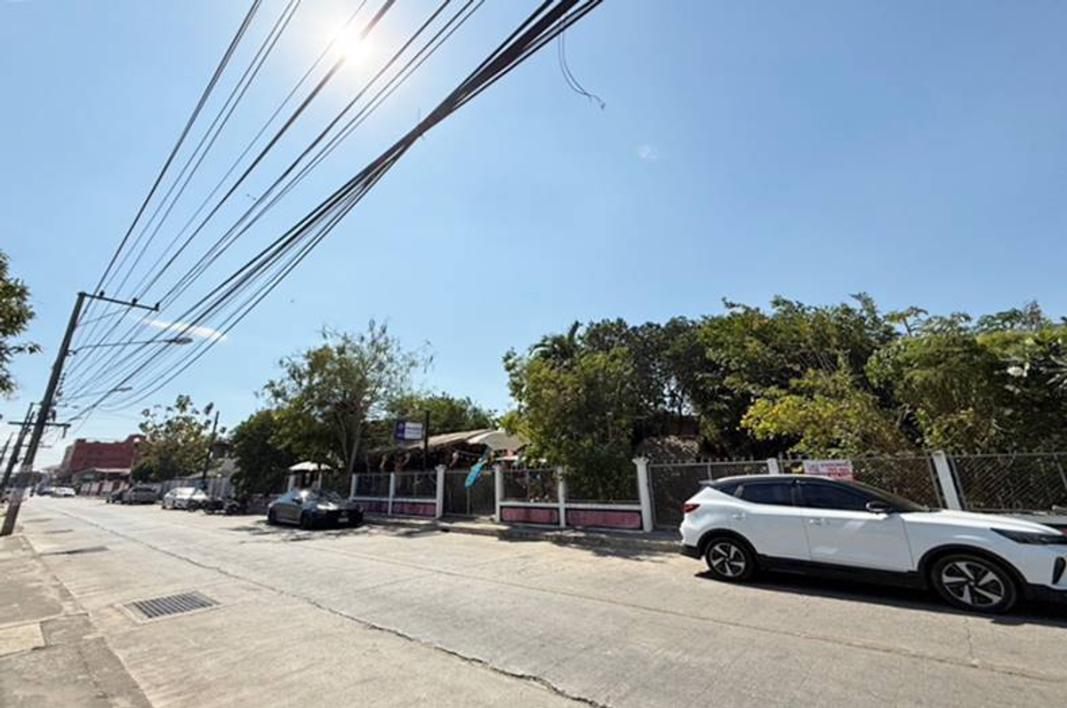 For SaleLandSaraburi : Land for sale with building, 293 square wah, near Sutthaban Road, Kaeng Khoi District, Saraburi