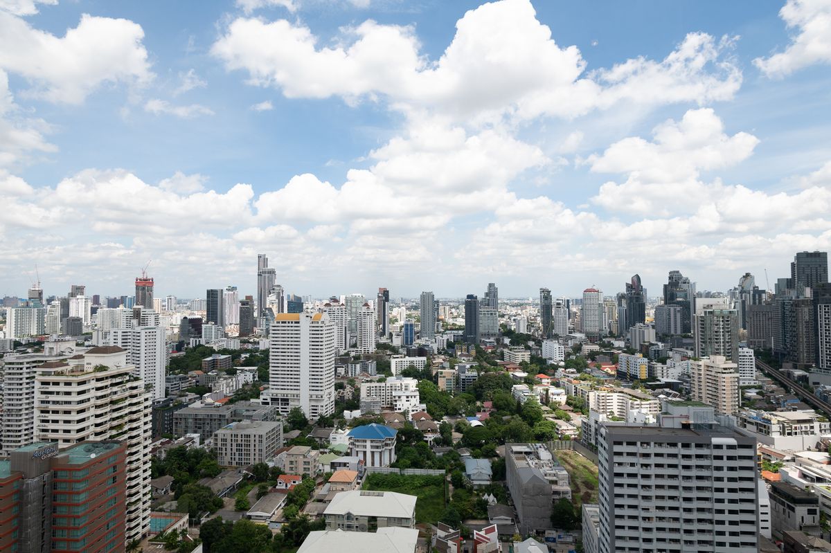 For SaleCondoSukhumvit, Asoke, Thonglor : Luxury condo in the heart of Phrom Phong, corner unit, beautiful open view, not blocked, fully furnished ✨Vittorio Sukhumvit 39✨2 bedrooms, 3 bathrooms, size 141.67 sq m, near BTS Phrom Phong Tel.0982645161