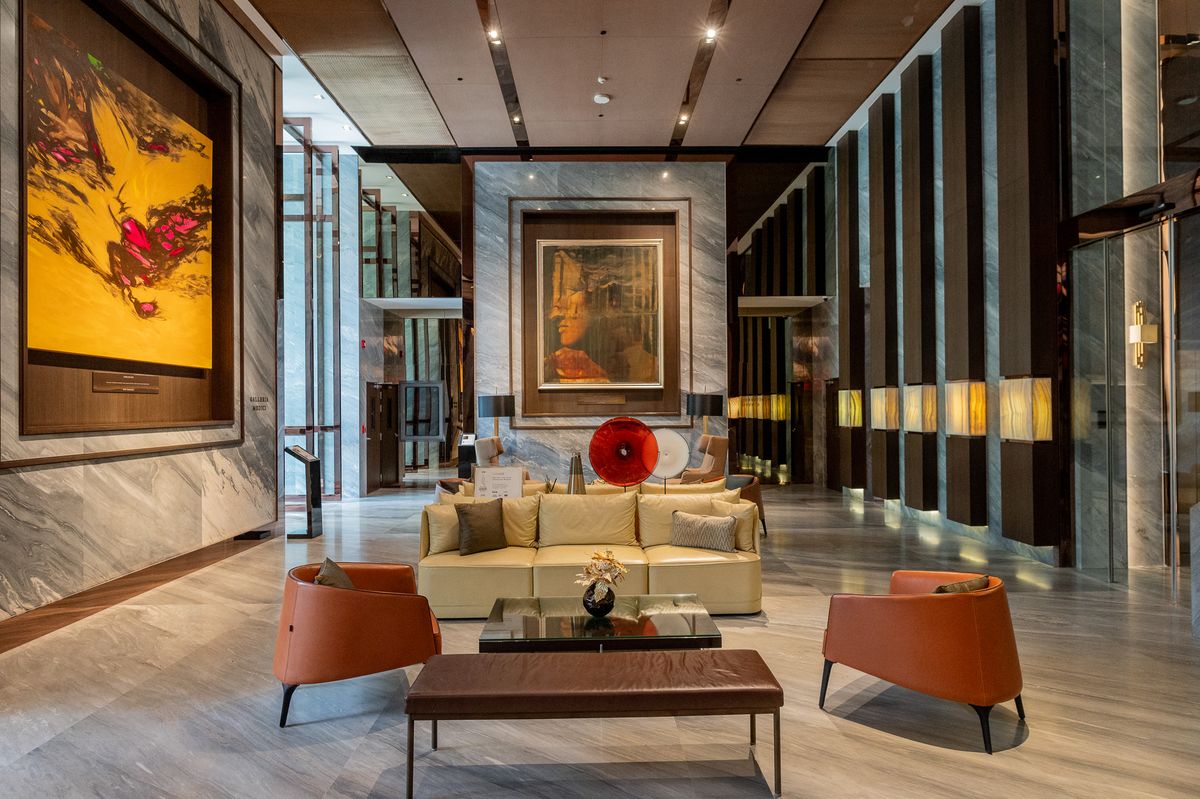 ขายคอนโดสุขุมวิท อโศก ทองหล่อ : Luxury condo ใจกลางพร้อมพงษ์ corner unit วิวโล่งสวยไม่บล็อก แต่งครบเฟอร์จัดเต็ม ✨Vittorio Sukhumvit 39✨2 ห้องนอน 3 ห้องน้ำ ขนาด 141.67 ตร.ม ใกล้ BTS พร้อมพงษ์ Tel.0982645161