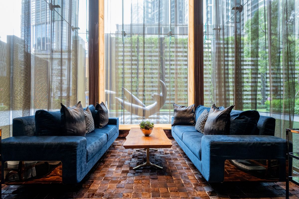 ขายคอนโดสุขุมวิท อโศก ทองหล่อ : Luxury condo ใจกลางพร้อมพงษ์ corner unit วิวโล่งสวยไม่บล็อก แต่งครบเฟอร์จัดเต็ม ✨Vittorio Sukhumvit 39✨2 ห้องนอน 3 ห้องน้ำ ขนาด 141.67 ตร.ม ใกล้ BTS พร้อมพงษ์ Tel.0982645161