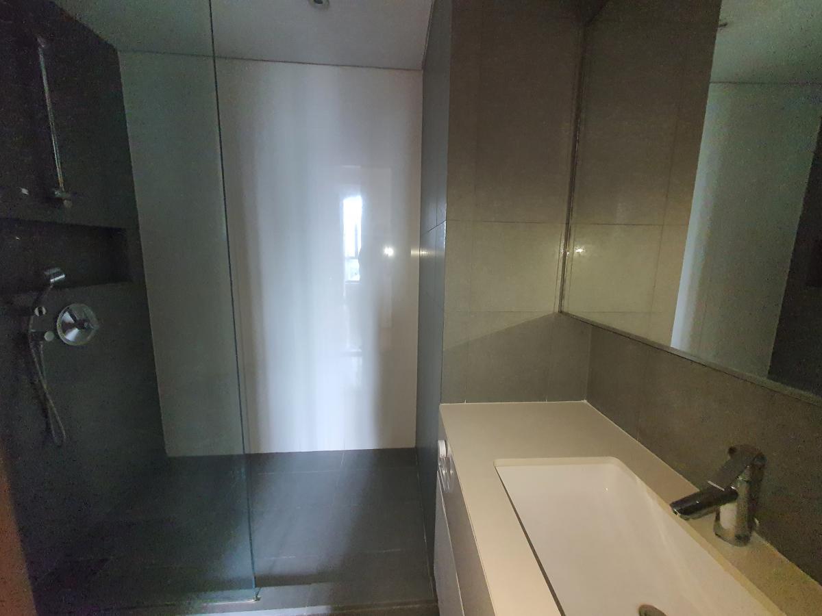 For SaleCondoSukhumvit, Asoke, Thonglor : 24/03/2026, Aequa Sukhumvit 49: Luxury 2 Bedroom Condo Near BTS Phrom Phong
For sale at 18.4 million THB or for rent at 85,000 THB/month, complete with full amenities! 0642748883