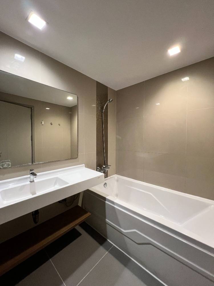 For SaleCondoOnnut, Udomsuk : Near Bang Chak BTS, near Anglo Singapore International School, True Digital Park