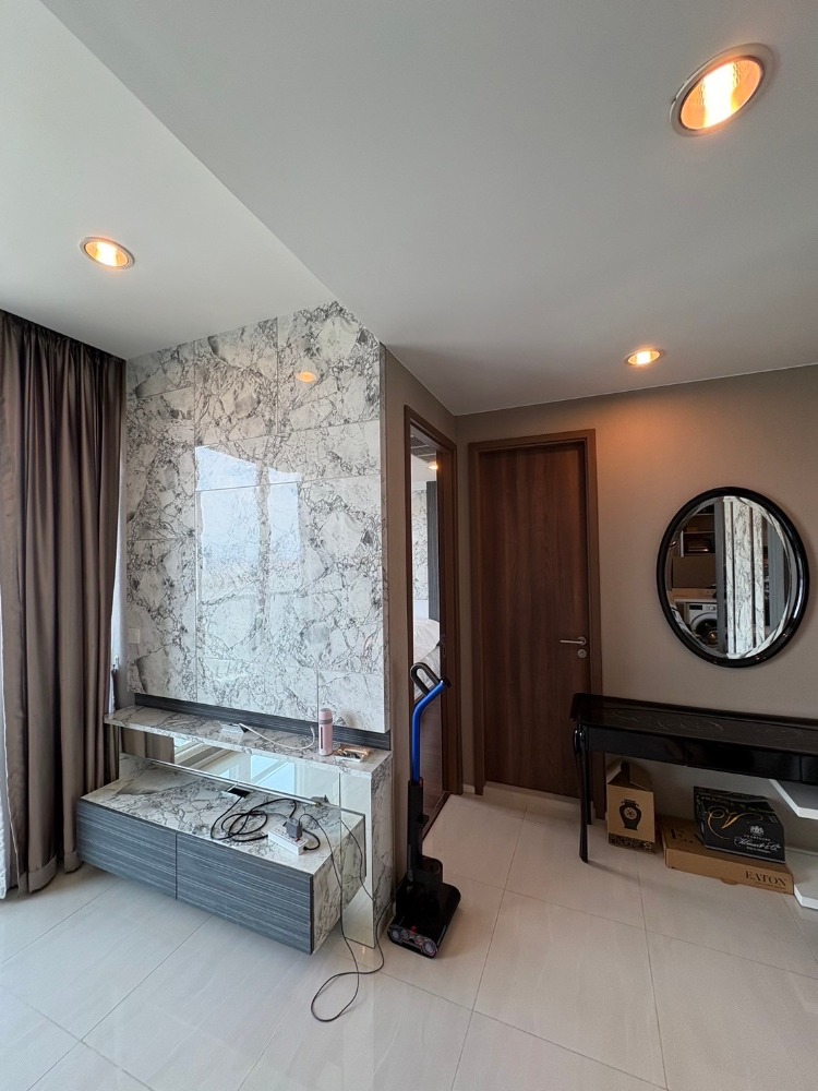 ขายคอนโดสาทร นราธิวาส : SC120024 Condo for sale, Maenam Residence, Chao Phraya River view Near BTS Saphan Taksin