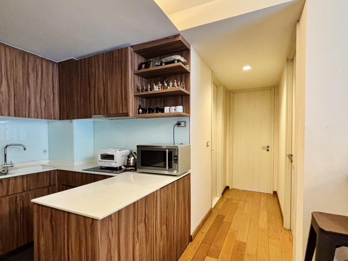 For SaleCondoSukhumvit, Asoke, Thonglor : 📍For sale Via 31 size 72.03 2 bed 2 bath Corner only 9,700,000 contact 086-795-9997 (Jimmy)