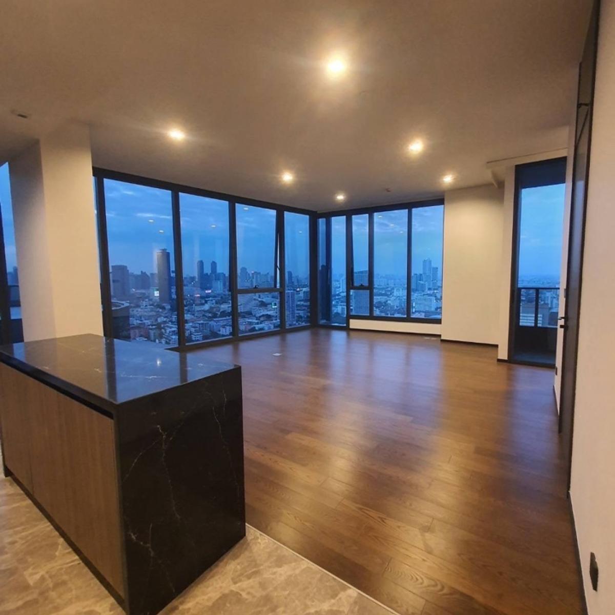 Sale DownCondoSukhumvit, Asoke, Thonglor : Selling down payment Aestiq Thonglor size 152.27 Sq.m 3 bed 3 bath only 53,000,000 contact 086-795-9997 (Jimmy)