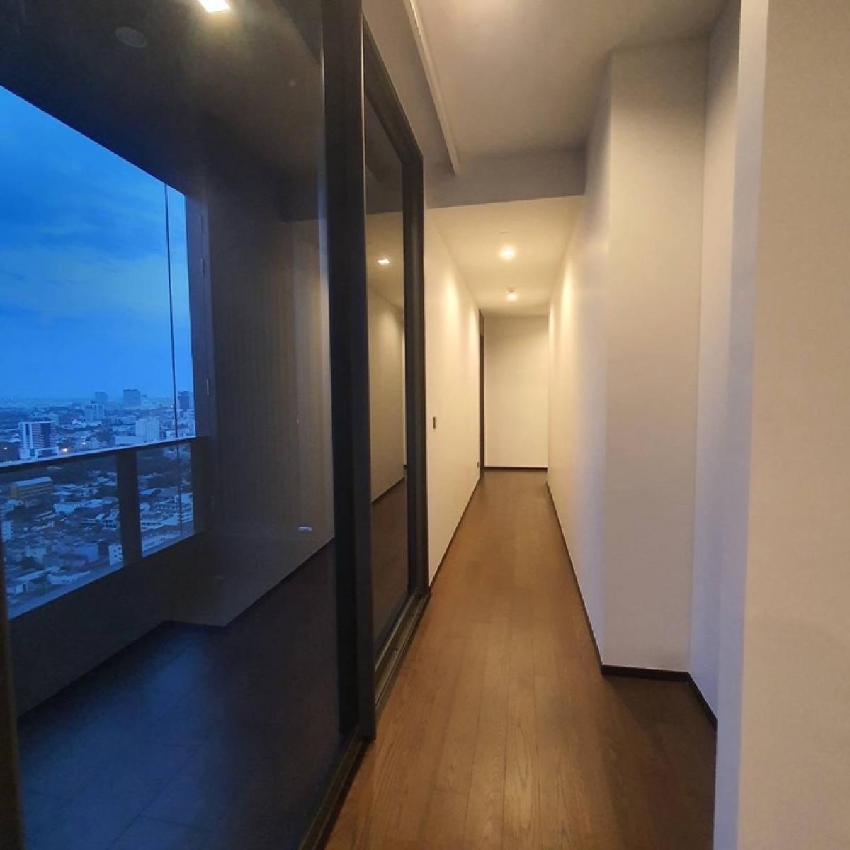 Sale DownCondoSukhumvit, Asoke, Thonglor : Selling down payment Aestiq Thonglor size 152.27 Sq.m 3 bed 3 bath only 53,000,000 contact 086-795-9997 (Jimmy)