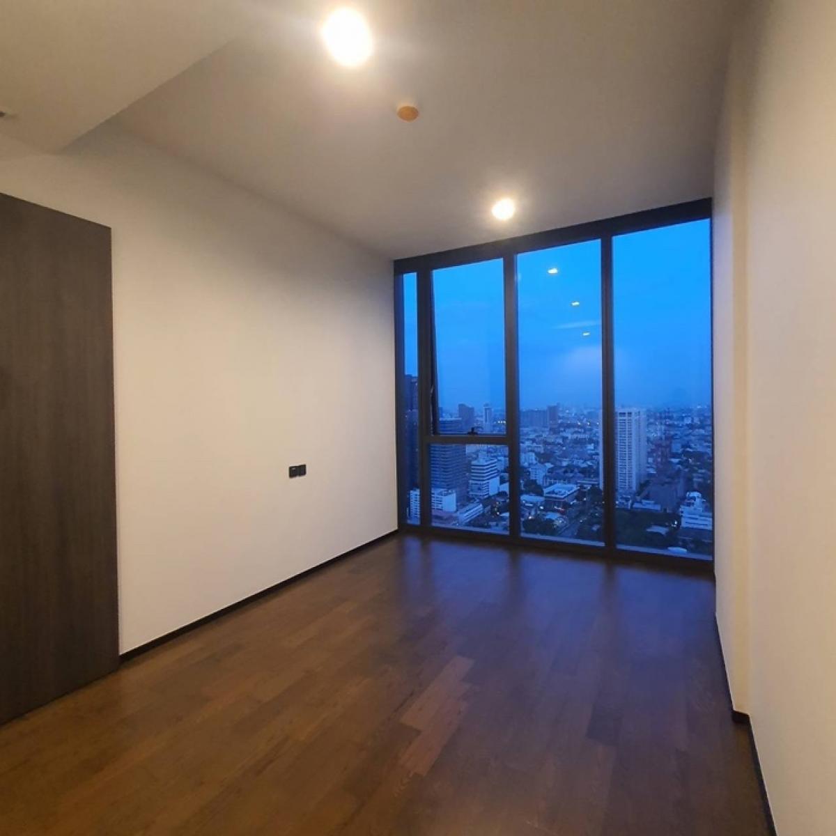 Sale DownCondoSukhumvit, Asoke, Thonglor : Selling down payment Aestiq Thonglor size 152.27 Sq.m 3 bed 3 bath only 53,000,000 contact 086-795-9997 (Jimmy)