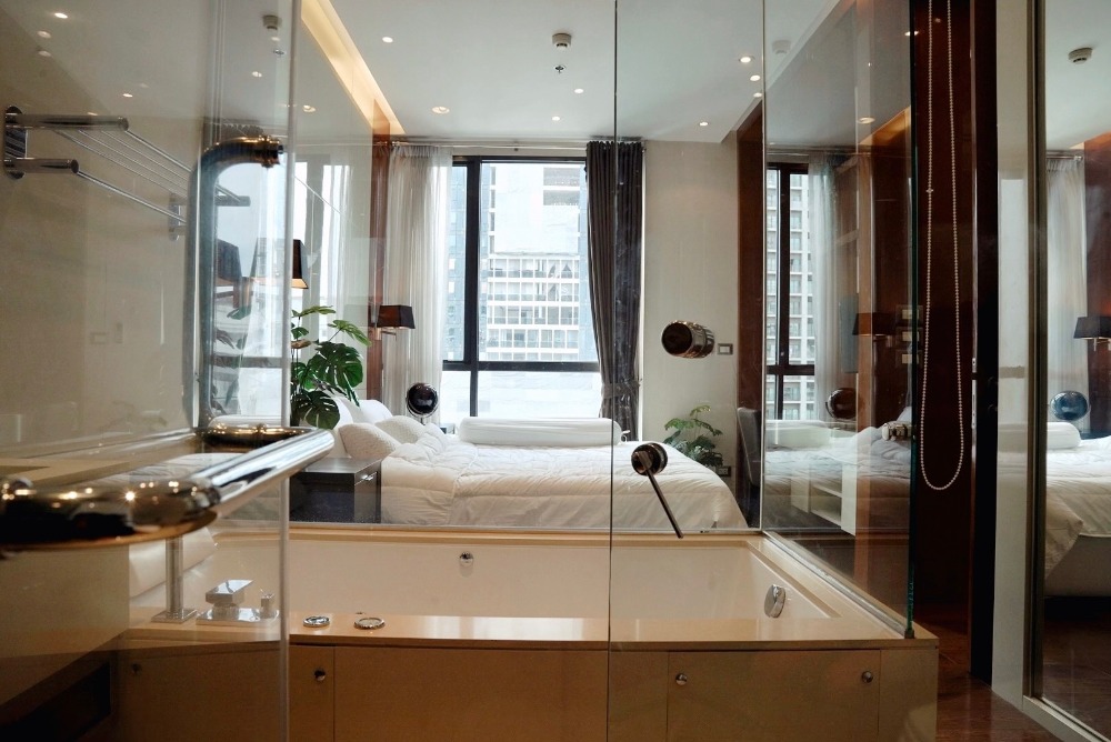 For SaleCondoSukhumvit, Asoke, Thonglor : Property code Bh0673 The Address Sukhumvit 28, room size 45 sq m., 1 bedroom, 1 bathroom, 12a floor