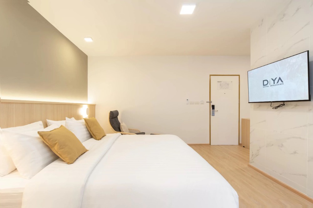 For RentPattanakan, Srinakarin : Line: @zimple_asset Newly opened minimal hotel with full facilities,located in the center of Srinakarin,Near ARL/BTS.