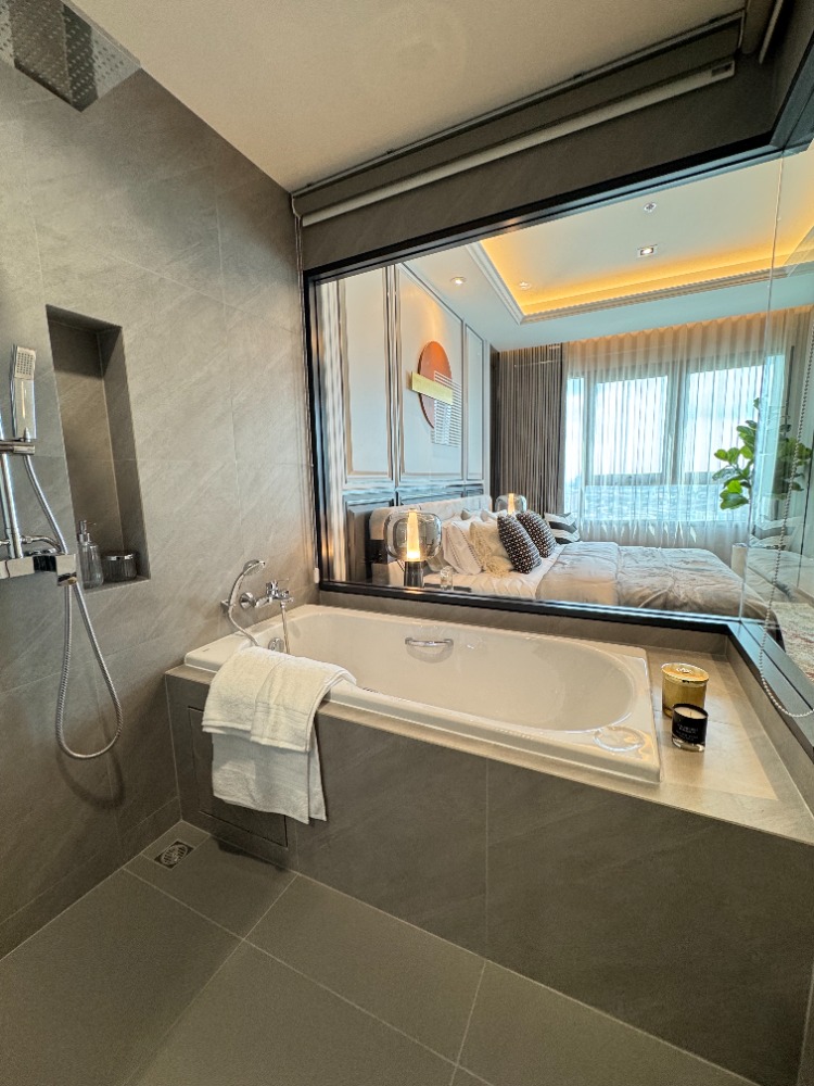 ขายคอนโดคลองเตย กล้วยน้ำไท : Penthouse Unit 1 เดียวในโครงการ 3 นอน 3 น้ำ 133 ตารางเมตร วิวแม่น้ำ แต่งด้วยเฟอร์ฯนำเข้าทั้งห้อง