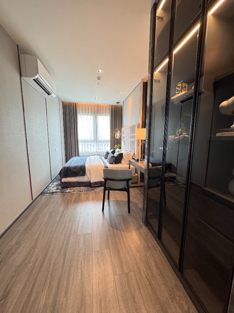 ขายคอนโดคลองเตย กล้วยน้ำไท : Penthouse Unit 1 เดียวในโครงการ 3 นอน 3 น้ำ 133 ตารางเมตร วิวแม่น้ำ แต่งด้วยเฟอร์ฯนำเข้าทั้งห้อง