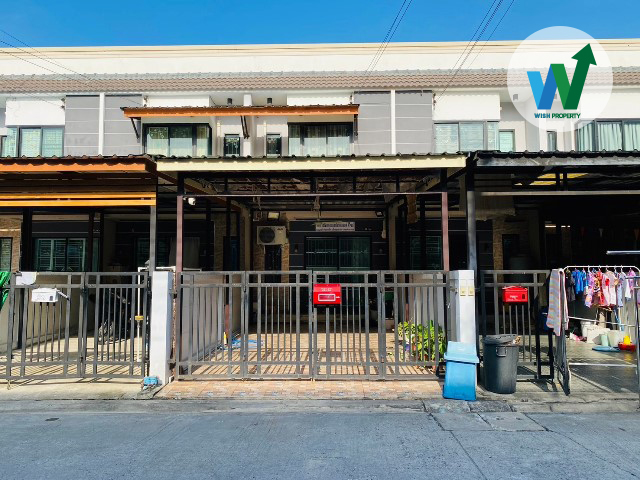 For SaleHouseSamut Prakan,Samrong : Townhouse for sale, Parisorn Ville, Parisorn Ville Village, 21.5 square wah, Soi Thap Bunchai