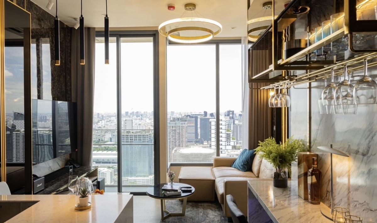 ขายคอนโดสุขุมวิท อโศก ทองหล่อ : ซื้อ ขาย คอนโด high rise  The ESSE Asoke ห้องสวย ตกแต่งอย่างดีสไตล์ Modern Luxury ทำเลเมือง ย่าน แถว ใกล้รถไฟฟ้า  MRTเพชรบุรี สุขุมวิท BTS อโศก Terminal 21 1ห้องนอน ราคาถูกสุดในโครงการ 44 ตรม. โทร 099-2636615/085-5549989