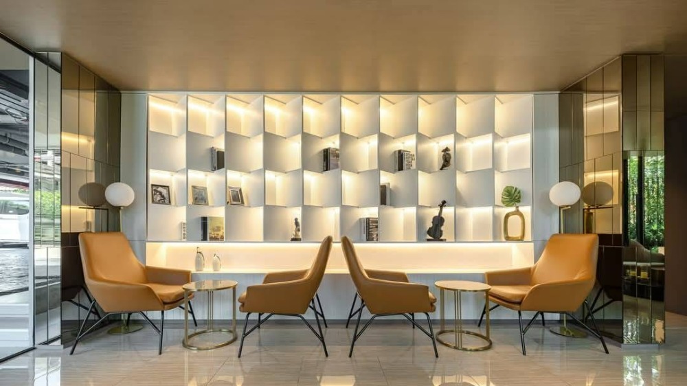 ขายคอนโดพระราม 9 เพชรบุรีตัดใหม่ RCA : ขาย LLOYD SOONVIJAI-THONGLOR ลอยด์ ศูนย์วิจัย-ทองหล่อ คอนโดพร้อมอยู่ ใกล้ รพ.กรุงเทพ , ทองหล่อ 1 ห้องนอน 27 ตร.ม. เริ่ม 3.65 ลบ.*