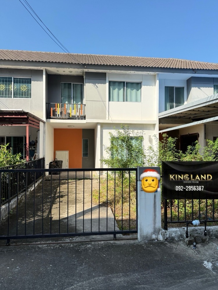 For RentTownhomePathum Thani,Rangsit, Thammasat : #For rent/sale 2-storey townhouse, Baan Pruksa 79 Lam Luk Ka Khlong 3 BAAN PRUKSA 79 has 3 bedrooms, 2 bathrooms, convenient on the main road, no alley, Lam Luk Ka Road, Khlong 3, convenient transportation, near Big C #Near the BTS Khu Khot Station 5 minu