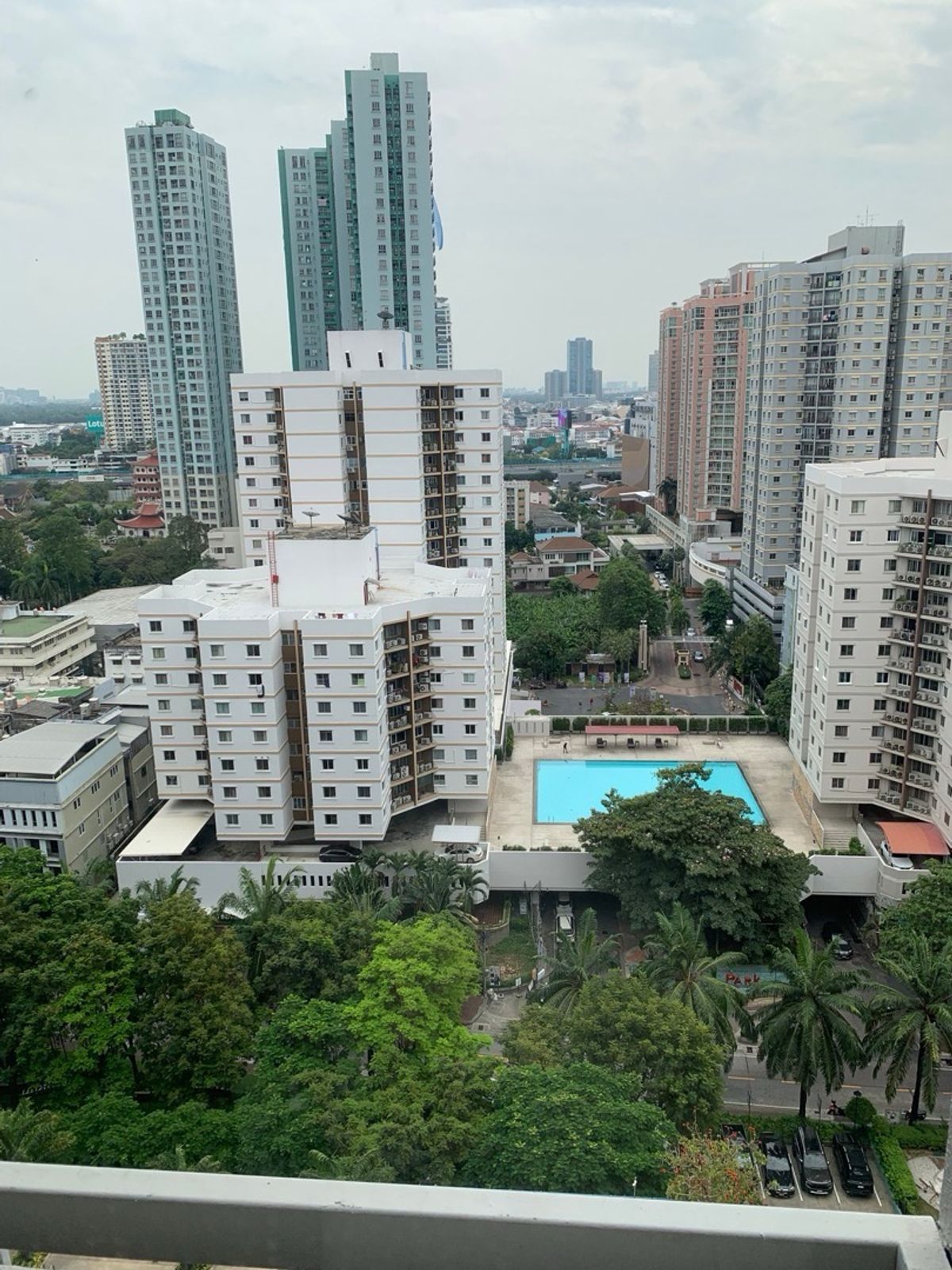 ขายคอนโดพระราม 3 สาธุประดิษฐ์ : Bangkok Garden For Sale