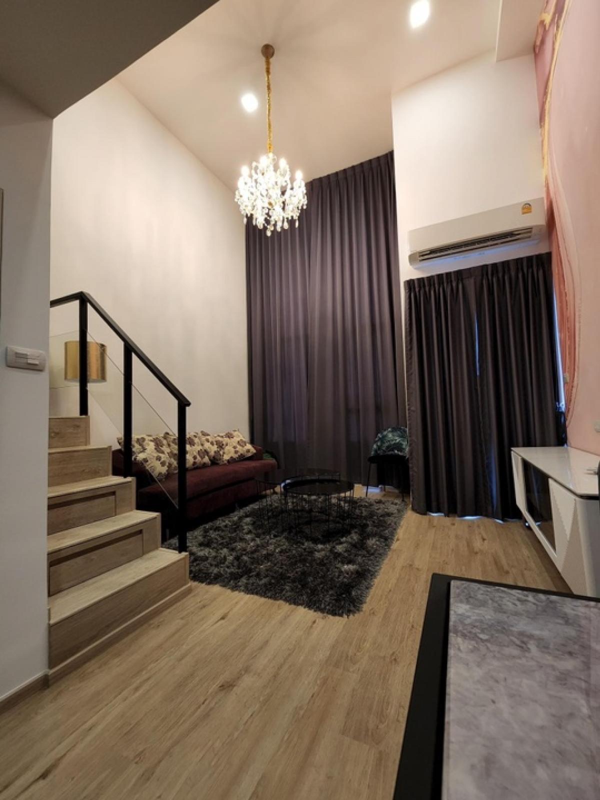 For RentCondoPattanakan, Srinakarin : Condo for rent, 2 floors, The Rich Rama 9 - Srinakarin, 29th floor, Duplex room🌈 Price 22,000 baht, convenient transportation 🚊 near Hua Mak