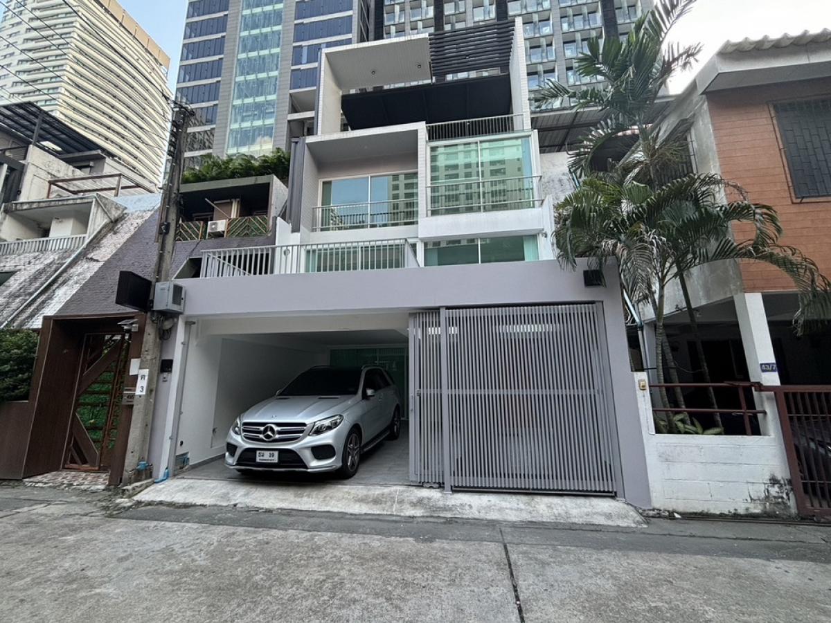 For RentHome OfficeSukhumvit, Asoke, Thonglor : 3-storey home office with elevator, Sukhumvit Soi 11, for rent