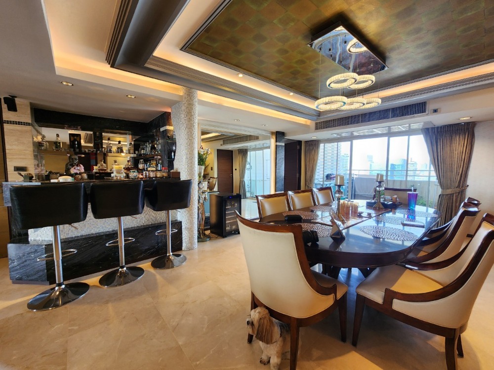 For SaleCondoSukhumvit, Asoke, Thonglor : Condo for sale in Ekkamai area!! Regent on the park 2, 3 bedrooms, fully furnished, high floor, unblocked view, near BTS Ekkamai