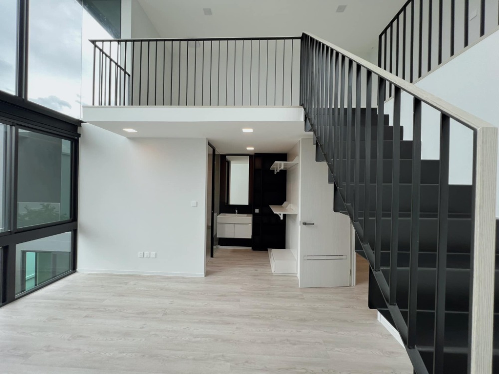 ขายบ้านพัฒนาการ ศรีนครินทร์ : รหัสทรัพย์ Bh0692 วีเว่ กรุงเทพกรีฑา ห้องขนาด 421 ตร.ม. แบบ 4 ห้องนอน 5 ห้องน้ำ ชั้น 3