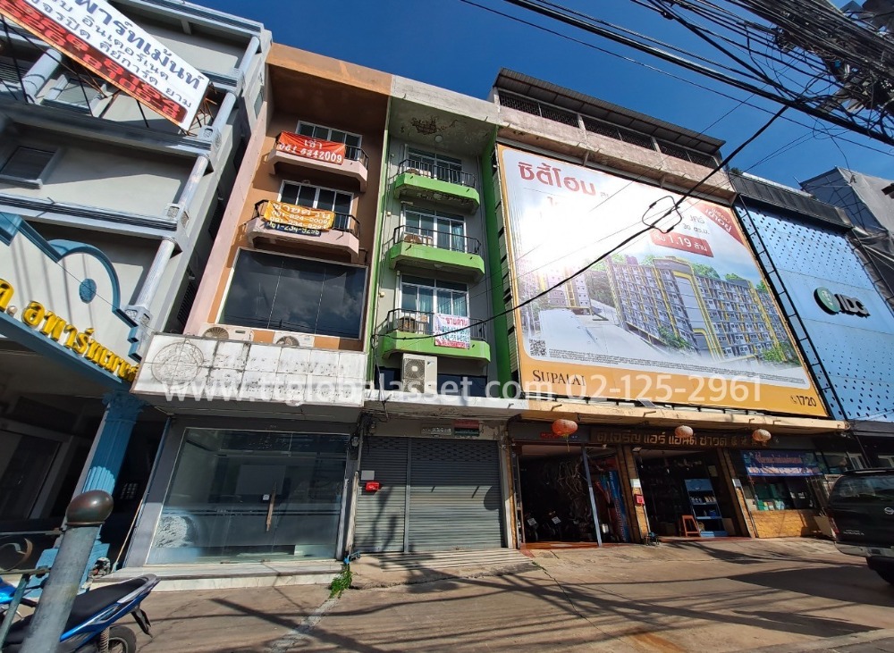 ขายอาคารพาณิชย์นนทบุรี บางใหญ่ บางบัวทอง : อาคารพาณิชย์ 4 ชั้นครึ่ง14.7 ตร.ว.ถนนรัตนาธิเบศร์