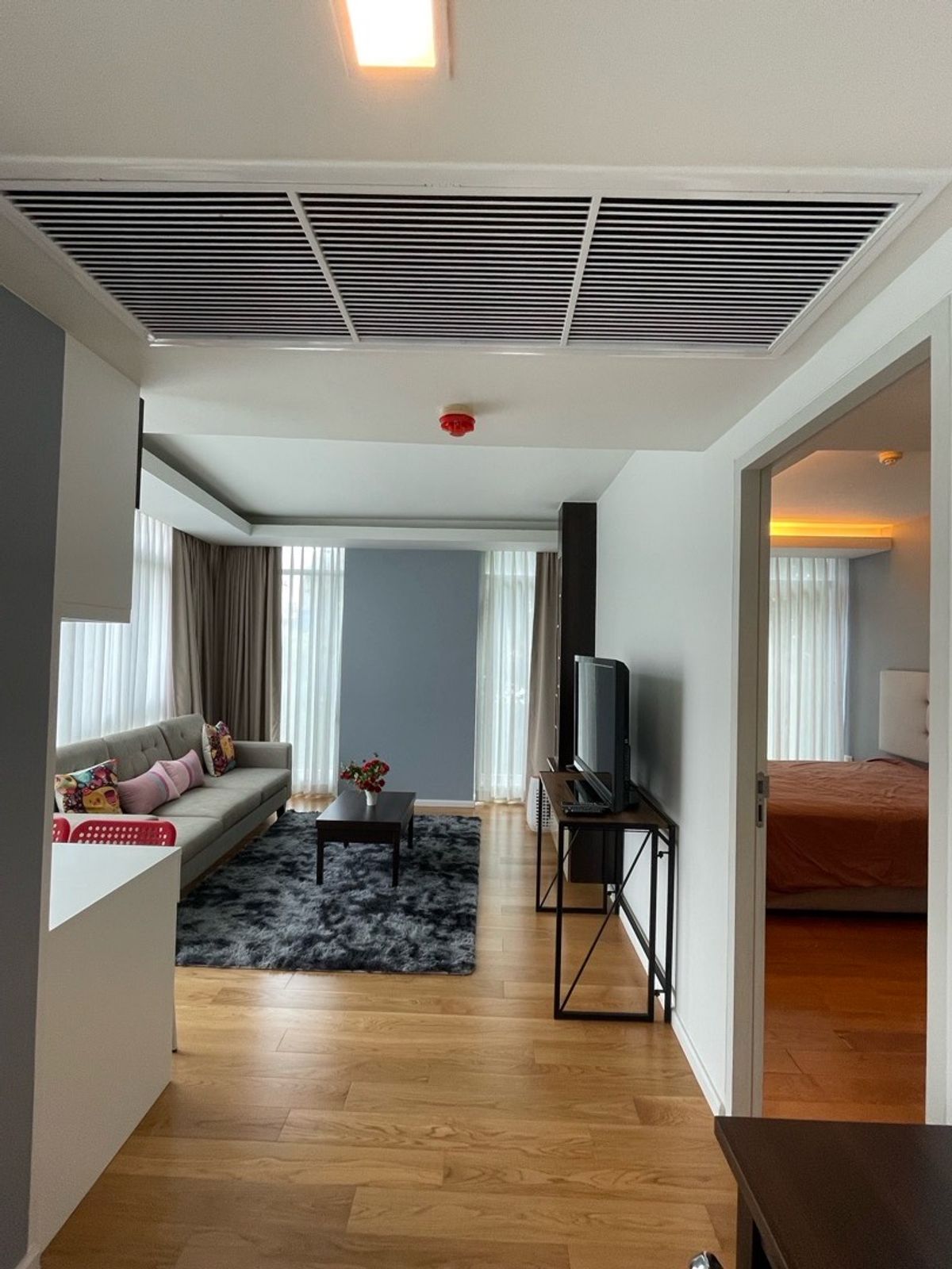 For RentCondoWitthayu, Chidlom, Langsuan, Ploenchit : 1 year long and short -term for 3 months for RENT FOCUS @ Ploenchit Sukhumvit Soi 2
