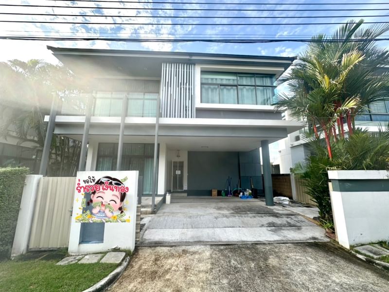 For RentHousePattanakan, Srinakarin : 2-storey detached house for rent, Setthasiri, Krungthep Kreetha, fully furnished, beautiful new house condition, near Brighton and Wellington International Schools