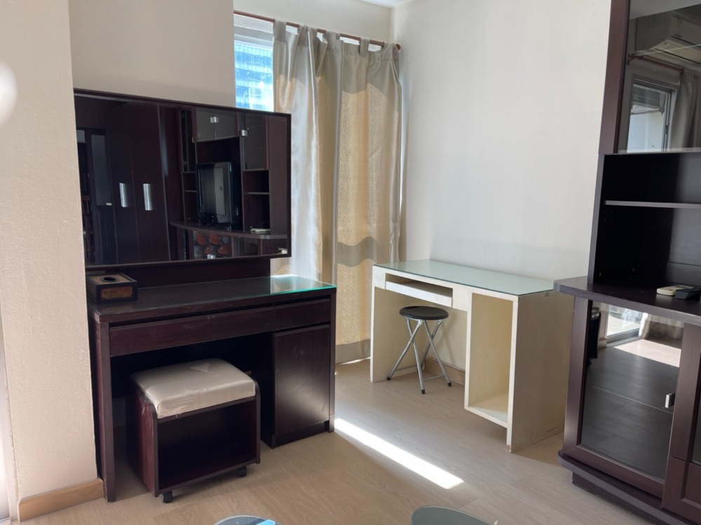 For RentCondoSilom, Saladaeng, Bangrak : Silom Suite Room for Rent (Sathorn 12)