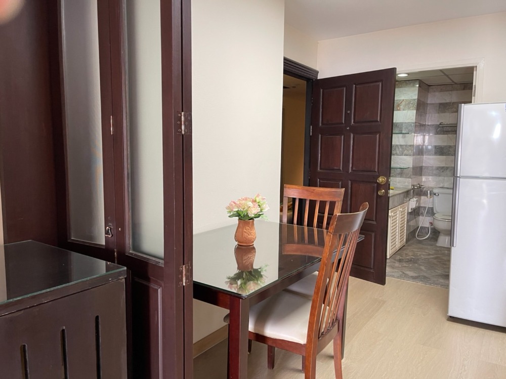 For RentCondoSilom, Saladaeng, Bangrak : Silom Suite Room for Rent (Sathorn 12)