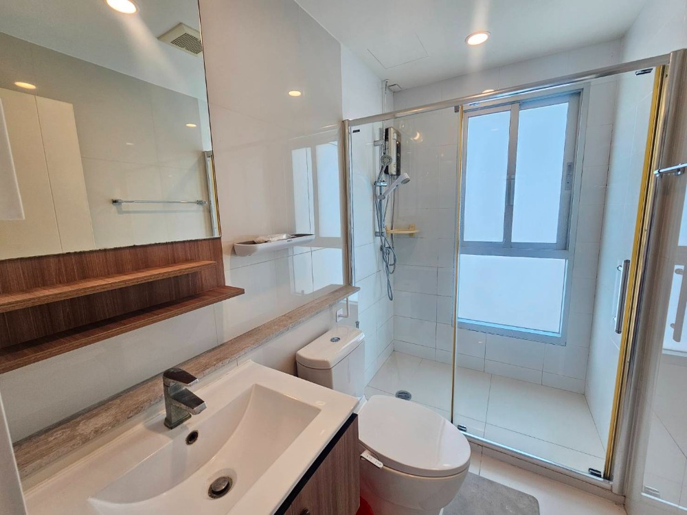 For RentCondoSathorn, Narathiwat : Beautiful room, high floor, never rented out, 2 bedrooms, 2 bathrooms, Fuse Chan Sathorn