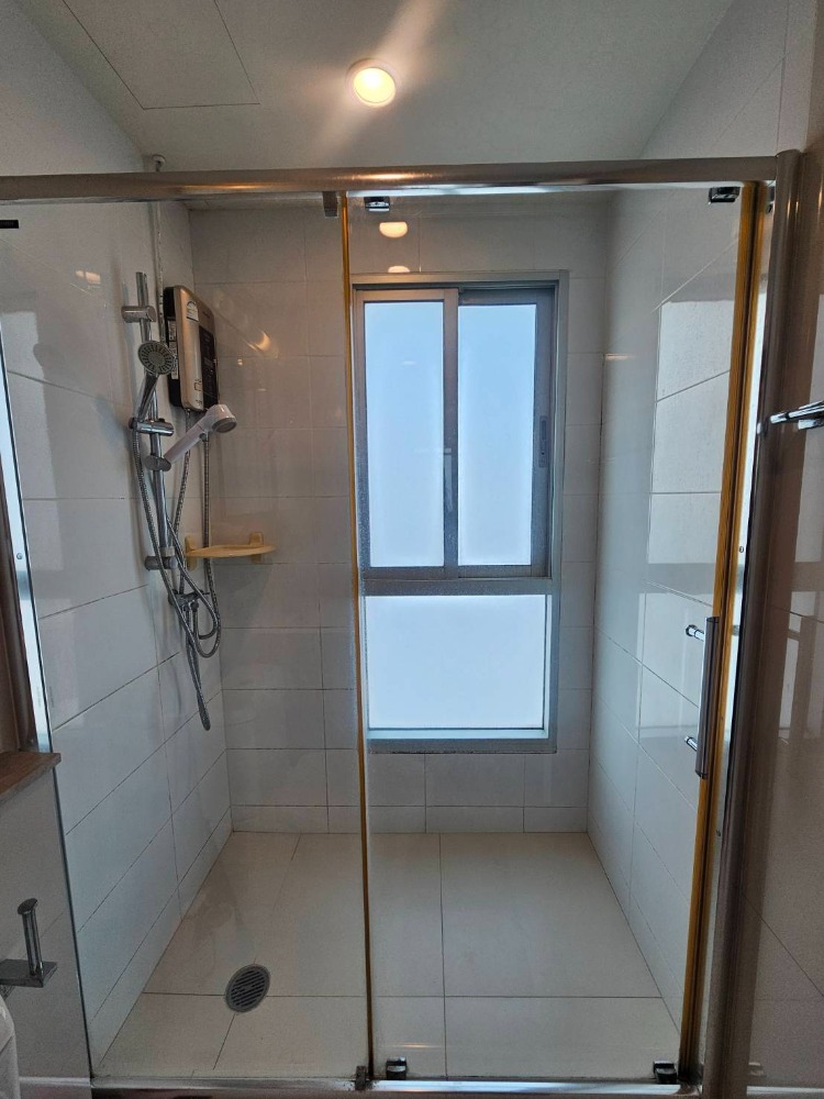 For RentCondoSathorn, Narathiwat : Beautiful room, high floor, never rented out, 2 bedrooms, 2 bathrooms, Fuse Chan Sathorn