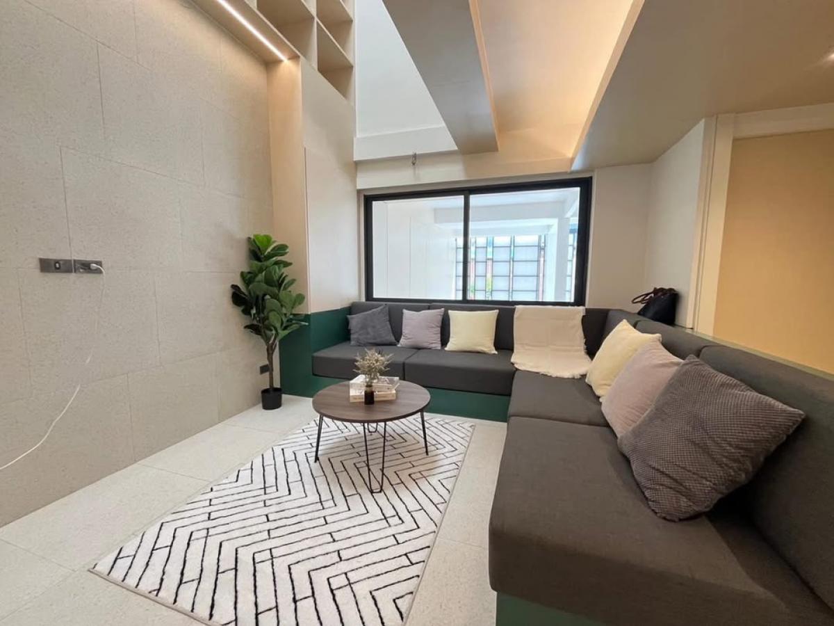 ขายทาวน์โฮมอ่อนนุช อุดมสุข : 📢👇 บ้านเพิ่งรีโนเวทใหม่ทั้งหลัง ซื้อลงทุนดี อยู่ในพื้นที่ที่มีผู้หาเช่ามาก ใกล้BTS และ ทางด่วน