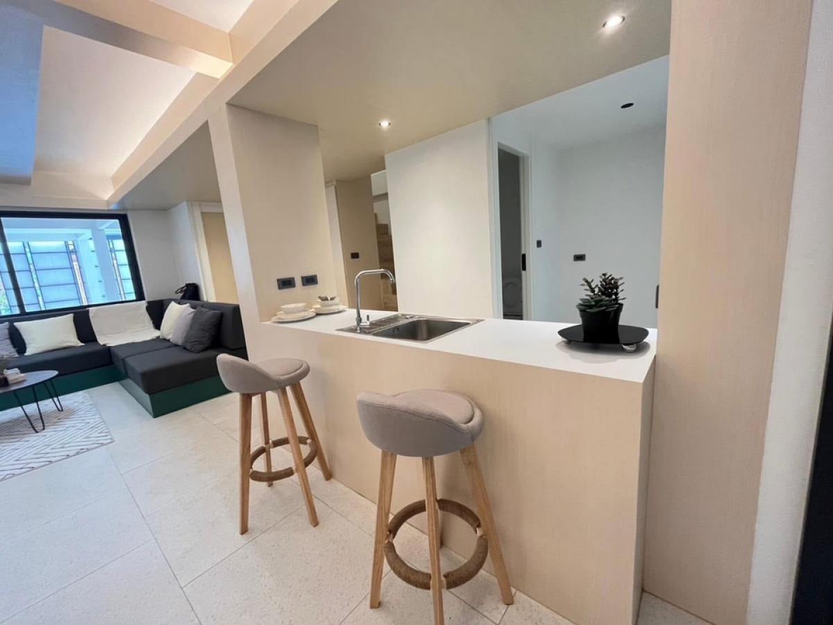 ขายทาวน์โฮมอ่อนนุช อุดมสุข : 📢👇 บ้านเพิ่งรีโนเวทใหม่ทั้งหลัง ซื้อลงทุนดี อยู่ในพื้นที่ที่มีผู้หาเช่ามาก ใกล้BTS และ ทางด่วน