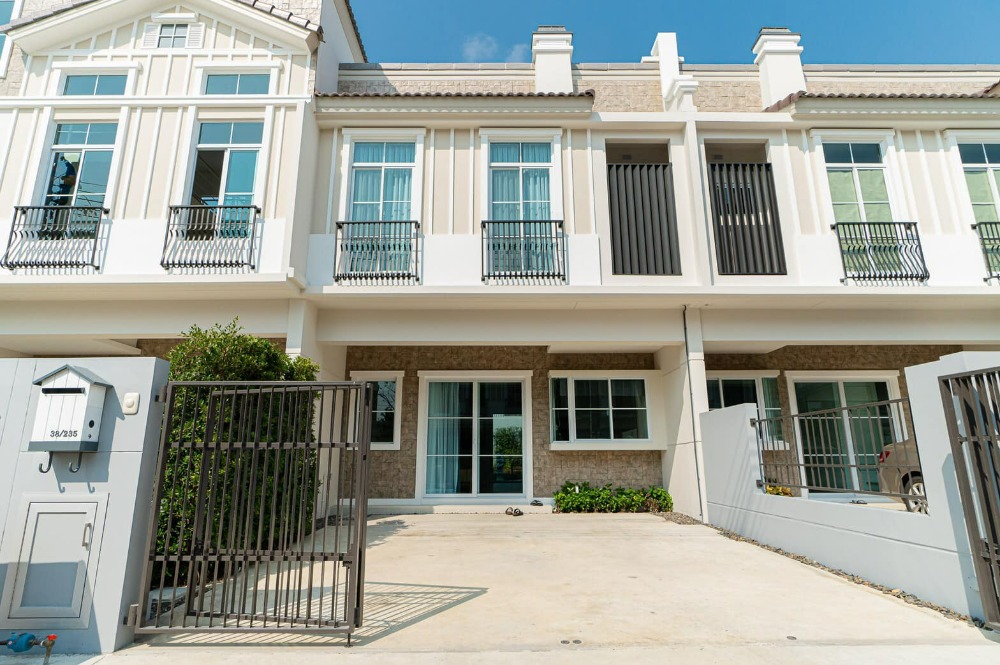 For RentHouseBangna, Bearing, Lasalle : Townhome for rent, Indy 2 Bangna-Ramkhamhaeng 2 (indy 2 Bangna-Ramkhamhaeng 2), size 25 sq m, luxuriously decorated, ready to move in, near Mega Bangna