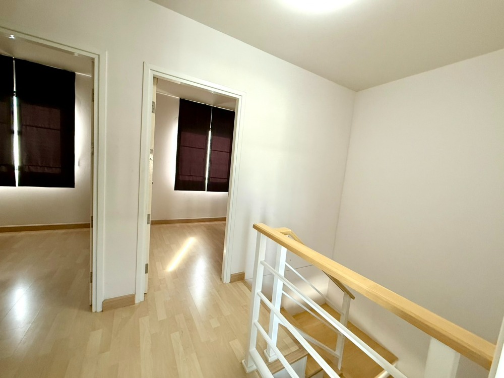 For SaleTownhomeLadkrabang, Suwannaphum Airport : Townhouse for sale, beautiful, good price, great location, many entrances and exits, near the Yellow Line and Airport Rail Link.