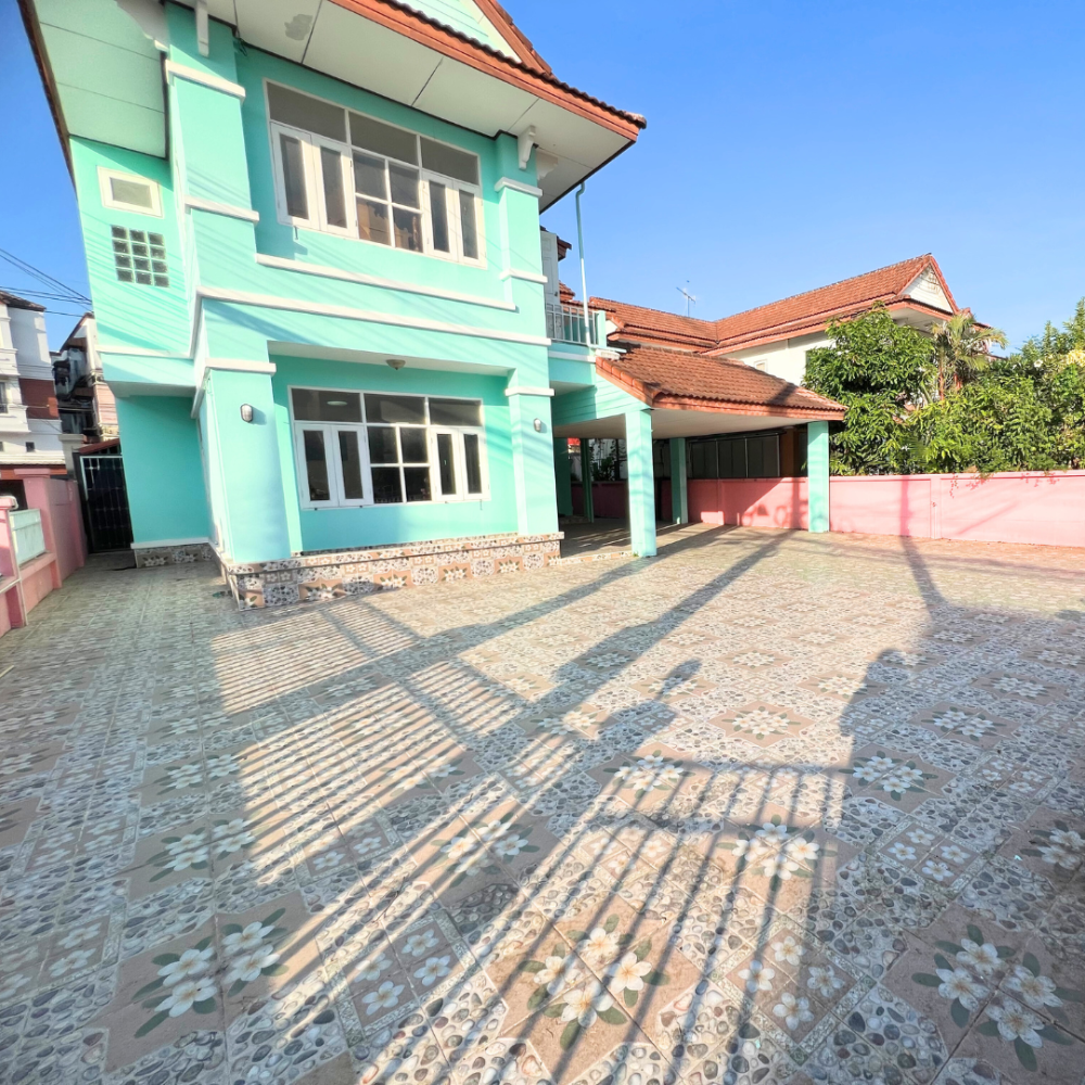 For SaleHouseNawamin, Ramindra : Single house for sale, Panasan Garden Home 6, area 78 sq m, 2 floors, Soi Hathai Rat 39, wide area in front of the house, on the side of the house, behind the house