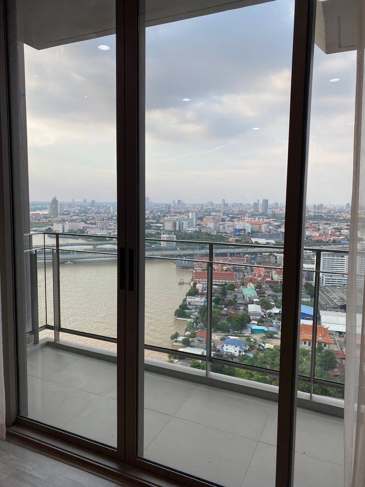 ขายคอนโดบางซื่อ วงศ์สว่าง เตาปูน : ‼️ For Sale: 333 Riverside