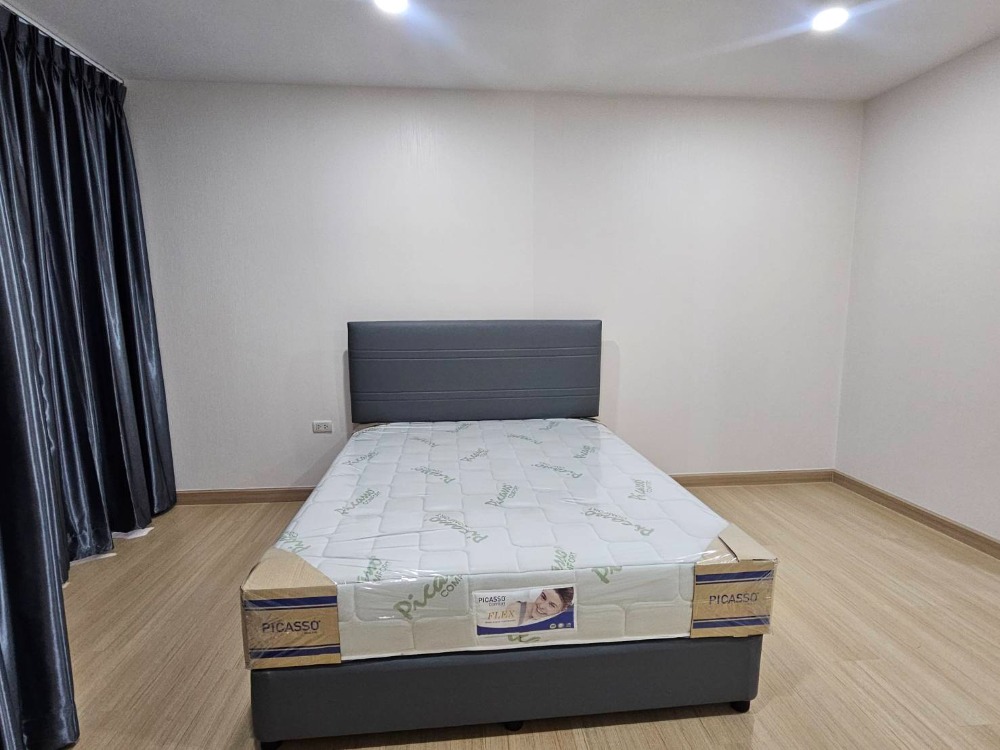 For RentCondoRamkhamhaeng, Hua Mak : 🔥🔥Brand new room with glass partition 🔥🔥High floor, nice view, everything is brand new, first-time renter