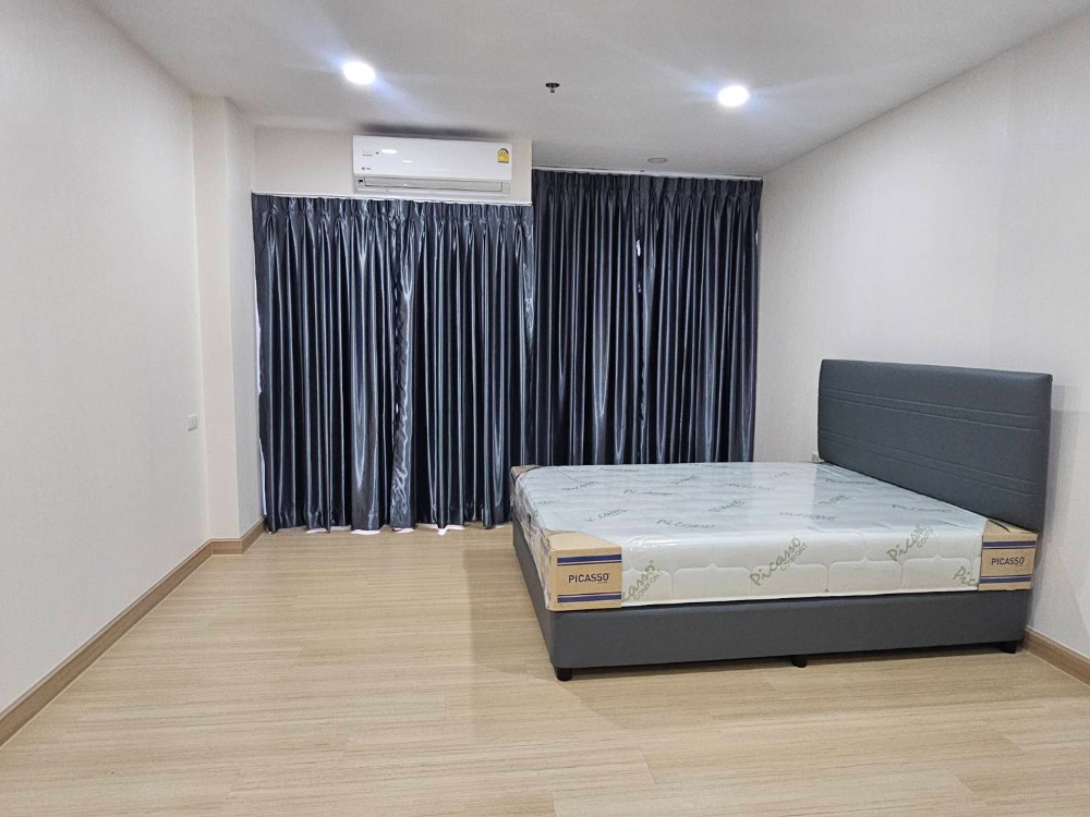 For RentCondoRamkhamhaeng, Hua Mak : 🔥🔥Brand new room with glass partition 🔥🔥High floor, nice view, everything is brand new, first-time renter