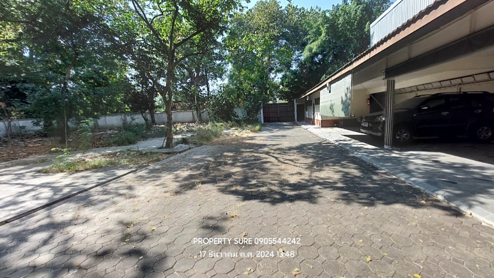 For RentOfficeYothinpattana,CDC : Stand alone Building for rent | Office and residential buildings Stand alone 4.5 floors, usable area 2,000 sq m.