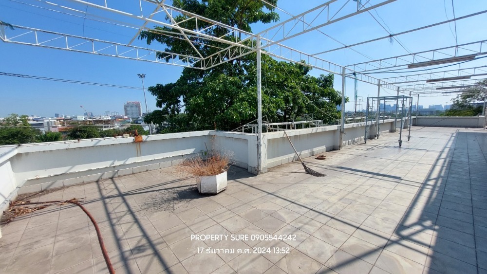 For RentOfficeYothinpattana,CDC : Stand alone Building for rent | Office and residential buildings Stand alone 4.5 floors, usable area 2,000 sq m.