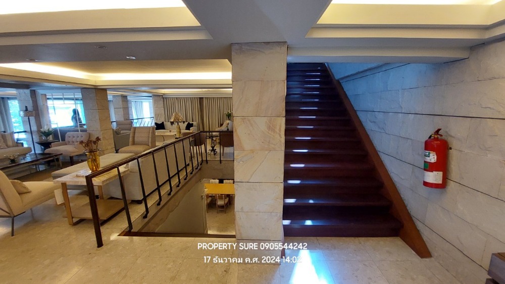 For RentOfficeYothinpattana,CDC : Stand alone Building for rent | Office and residential buildings Stand alone 4.5 floors, usable area 2,000 sq m.