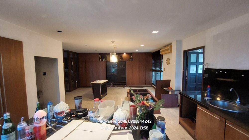 For RentOfficeYothinpattana,CDC : Stand alone Building for rent | Office and residential buildings Stand alone 4.5 floors, usable area 2,000 sq m.