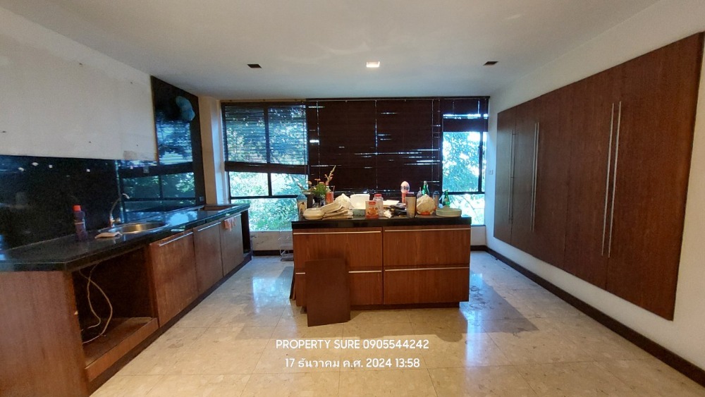 For RentOfficeYothinpattana,CDC : Stand alone Building for rent | Office and residential buildings Stand alone 4.5 floors, usable area 2,000 sq m.