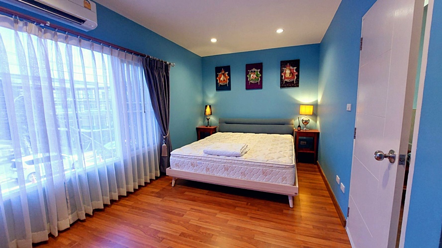 For RentTownhomePattanakan, Srinakarin : For rent: 3-storey townhouse (corner house), The Exclusive Village, Phatthanakan 44, Suan Luang, vacant and ready to move in (N.1495)