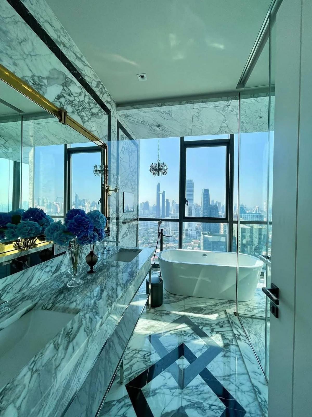 For RentCondoSukhumvit, Asoke, Thonglor : The Monument Thonglo 3 bedrooms For Rent