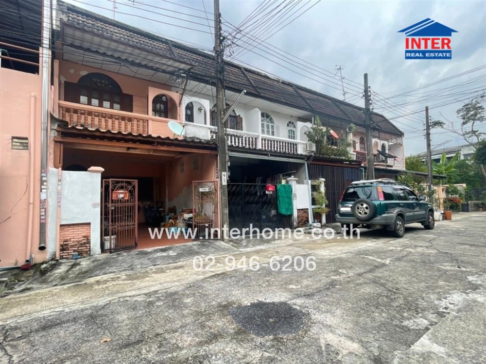 For SaleTownhomeLadprao101, Happy Land, The Mall Bang Kapi : 2-storey townhouse, 25 sq m, Sena Villa Village 84, Soi 17, near The Mall Bangkapi, Happyland Alley, Sena Villa Alley 84, Lat Phrao Road, Bangkapi District, Bangkok