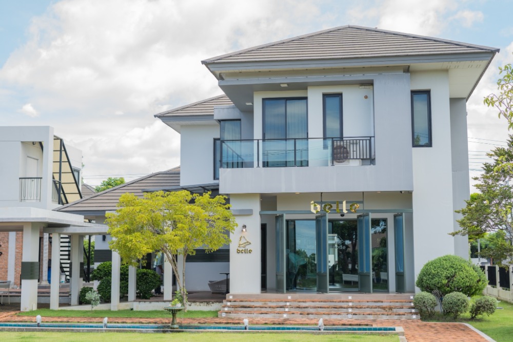 For SaleHouseSamut Prakan,Samrong : Special!! Single house for sale, The Grand River project (Suvarnabhumi), 243 sq m, 4 bedrooms, 4 bathrooms + 2 multipurpose buildings