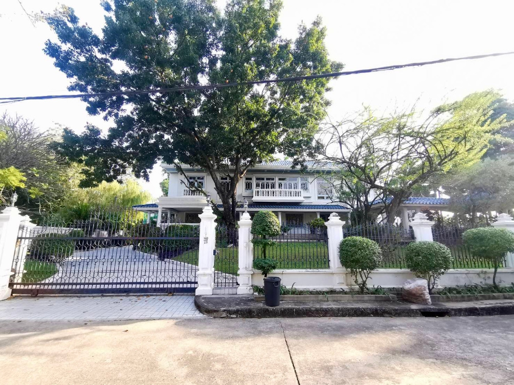 ขายบ้านพัฒนาการ ศรีนครินทร์ : Panya Village Pattanakarn 30: 401sqwah 76,200,000 Am: 0656199198