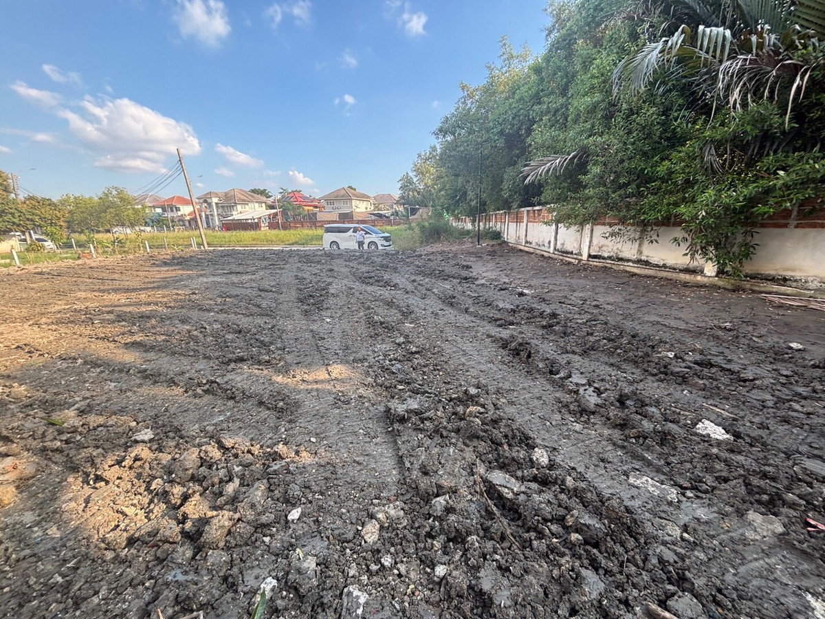 ขายที่ดินราษฎร์บูรณะ สุขสวัสดิ์ : 🏡 อยากมีที่ดินเปล่าสร้างบ้านในฝัน แต่ยังไม่มีเงินก้อน?กลัวกู้ไม่ผ่าน / เงินยังไม่พอ ไม่ใช่ปัญหา!นี่คือโอกาสจับจอง “ที่ดินเปล่า” ทำเลดี ราคาดี — จองก่อน ผ่อนได้ แถมแบบบ้านฟรี!  